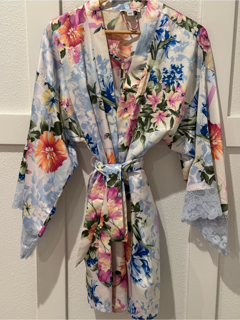 Floral Lace-Trim Satin Cami Nighty with Matching Robe - Multicolor